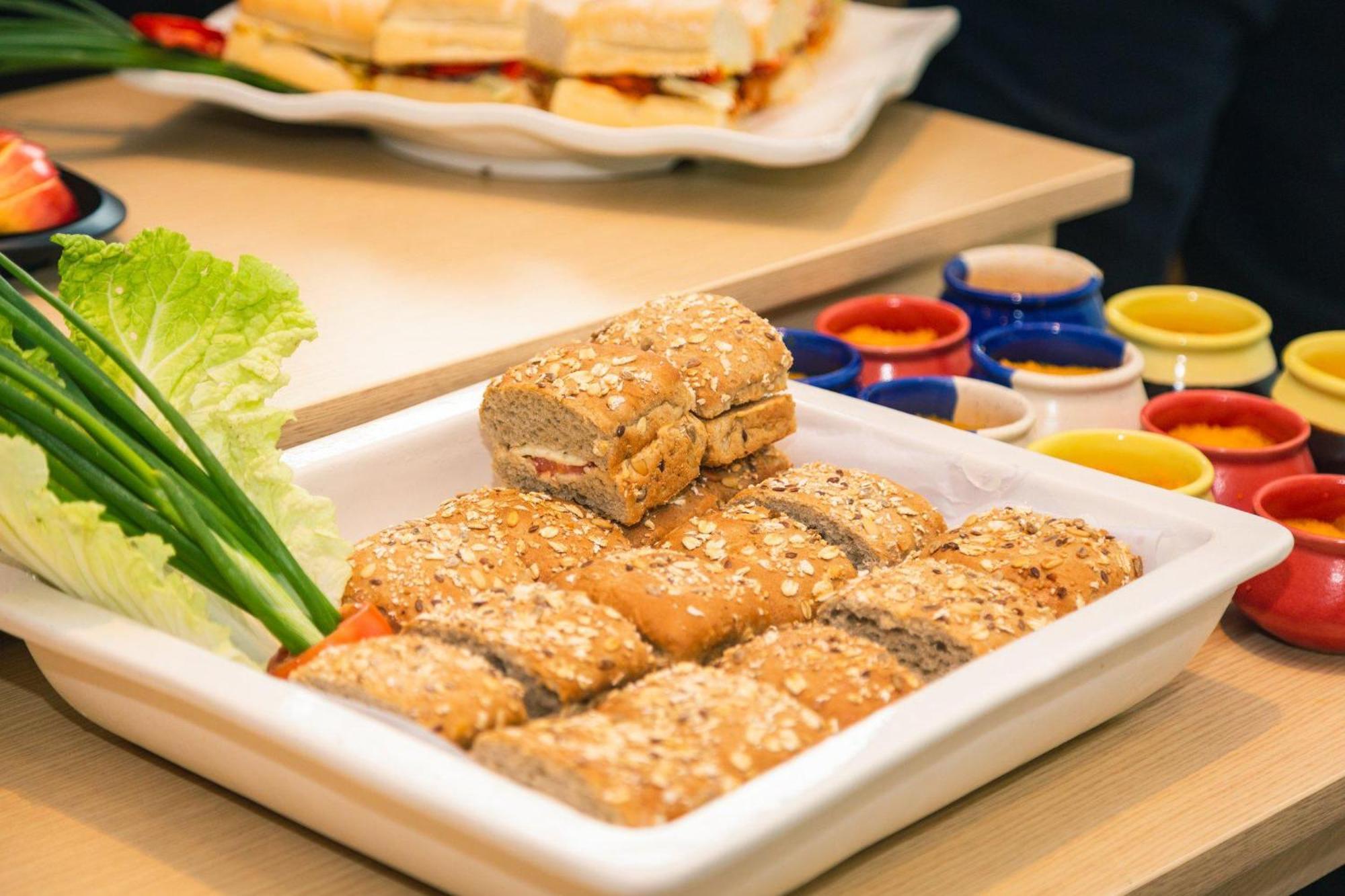 Holiday Inn Express Kolkata New Town By Ihg Esterno foto